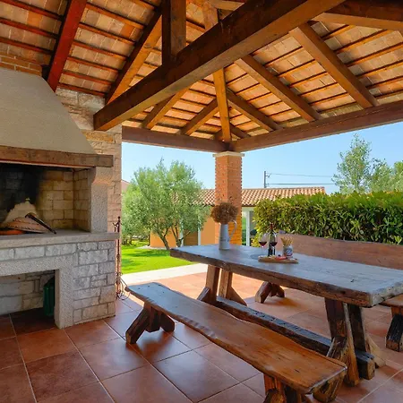 Villa Loverka Near Pula Only 3 Km From The With Sea View