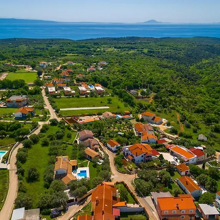 Villa Loverka Near Pula Only 3 Km From The With Sea View Peruski