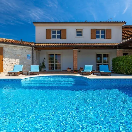 Villa Loverka Near Pula Only 3 Km From The With Sea View