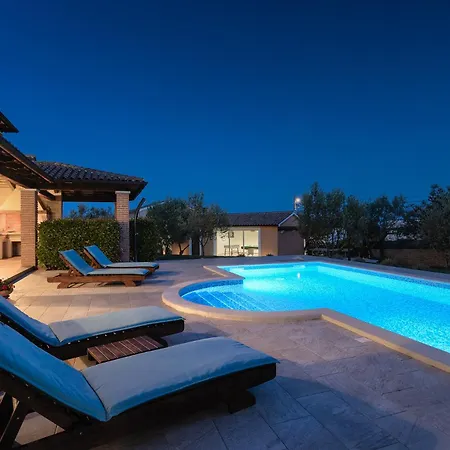 Loverka Near Pula Only 3 Km From The With Sea View *