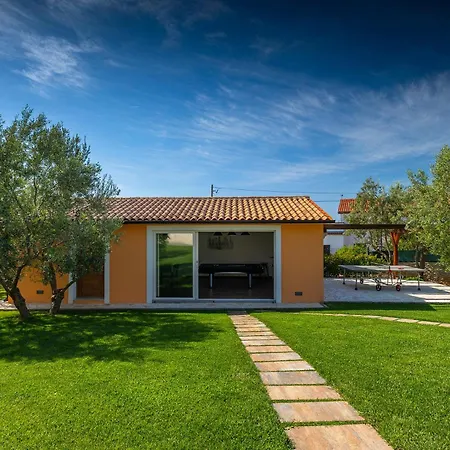 Villa Loverka Near Pula Only 3 Km From The With Sea View *