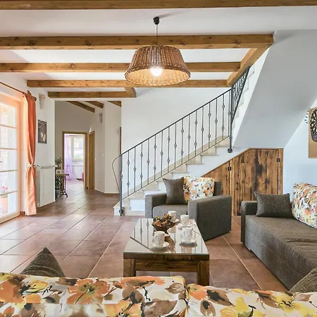 Loverka Near Pula Only 3 Km From The With Sea View Peruski